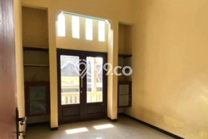 Dijual Cepat Rumah Favorit Siap Huni LB 200m2 di Karangploso, Malang Dijual Cepat Rumah Favorit Siap Huni LB 200m2 di Karangploso, Malang