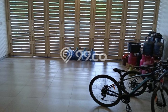Siap Huni Rumah Mewah 6 Kamar di Karawang Barat Dekat ke Mana Pun Siap Huni Rumah Mewah 6 Kamar di Karawang Barat Dekat ke Mana Pun