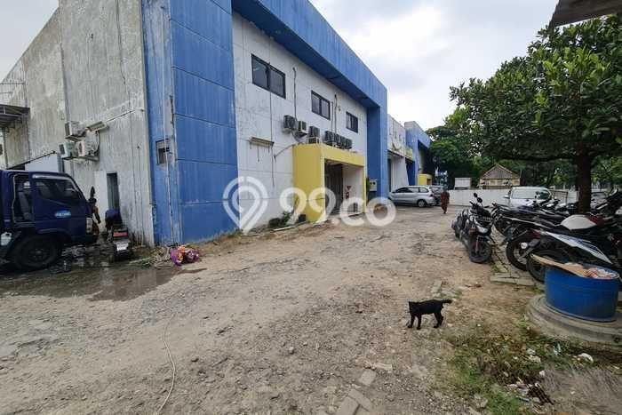 Gudang Disewa di Bekasi dengan LB 2000m2 Area Komersial Ramai Gudang Disewa di Bekasi dengan LB 2000m2 Area Komersial Ramai