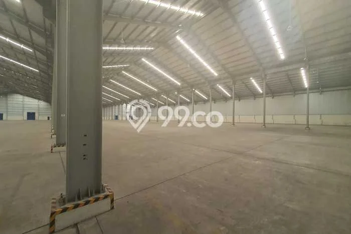 Disewakan Gudang di Kawasan Ramai Jababeka Luas 12998m2 Disewakan Gudang di Kawasan Ramai Jababeka Luas 12998m2