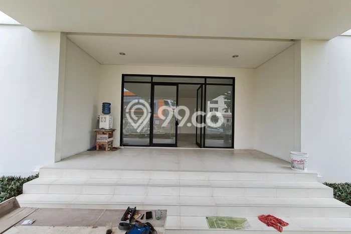 Disewakan Gudang di Kawasan Ramai Cikarang Luas 3350m2 Disewakan Gudang di Kawasan Ramai Cikarang Luas 3350m2