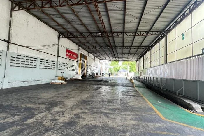 Gudang bagus disewakan di Cikarang Pusat Bekasi dengan LB 5500m2 harga sewa terbaik Gudang bagus disewakan di Cikarang Pusat Bekasi dengan LB 5500m2 harga sewa terbaik