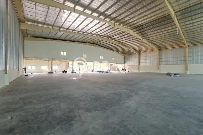 Unit Gudang Paling Strategis di Cikarang Pusat Bekasi dengan LB 2088m2 Unit Gudang Paling Strategis di Cikarang Pusat Bekasi dengan LB 2088m2