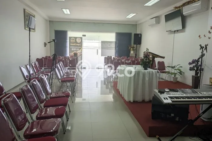 Ruko untuk disewa di Kelapa Gading punya LT 102m2 & LB 300m2 harga sewa kompetitif Ruko untuk disewa di Kelapa Gading punya LT 102m2 & LB 300m2 harga sewa kompetitif