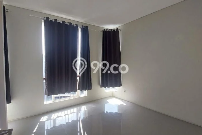 Rumah Sewa Surabaya LT 90m2 LB 70m2 Area Citraland Rumah Sewa Surabaya LT 90m2 LB 70m2 Area Citraland