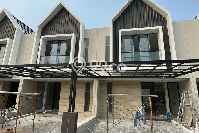 Rumah Sewa Surabaya LT 90m2 LB 103m2 Area Citraland Rumah Sewa Surabaya LT 90m2 LB 103m2 Area Citraland