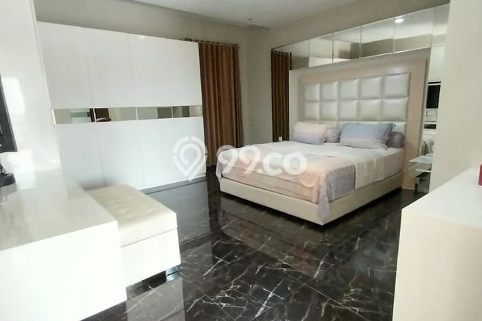 HUNIAN IMPIAN! Rumah di , 2 KM, Bebas Banjir, LT 168m2m² LB 180m2m² HUNIAN IMPIAN! Rumah di , 2 KM, Bebas Banjir, LT 168m2m² LB 180m2m²