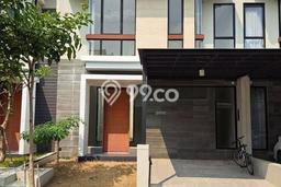 Rumah sewa siap pakai 4 Kamar Tidur di Citraland, Surabaya Rumah sewa siap pakai 4 Kamar Tidur di Citraland, Surabaya