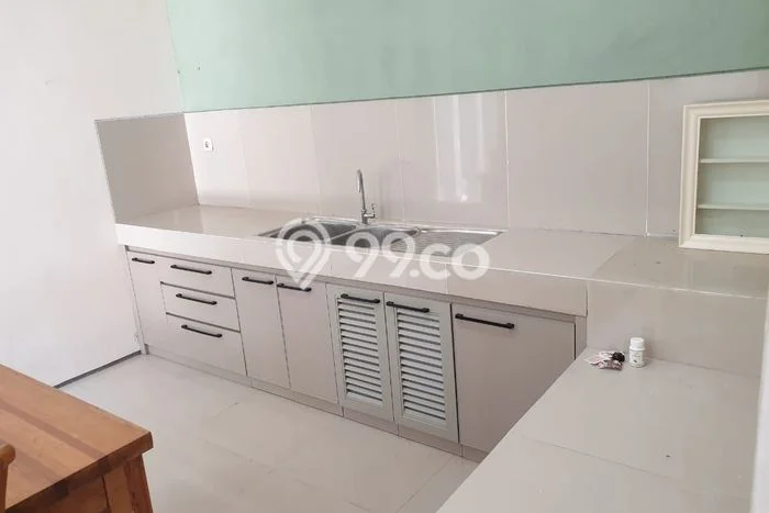 Disewakan! Rumah 4 Kamar Tidur &
3 Kamar Mandi di Citraland, Surabaya Disewakan! Rumah 4 Kamar Tidur &
3 Kamar Mandi di Citraland, Surabaya