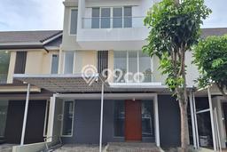 Rumah Disewakan Surabaya LT 120m2 LB 160m2 Area Citraland Rumah Disewakan Surabaya LT 120m2 LB 160m2 Area Citraland