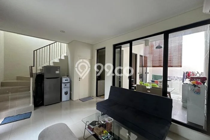 Rumah Sewa Surabaya LT 72m2 LB 73m2 Kawasan Citraland Rumah Sewa Surabaya LT 72m2 LB 73m2 Kawasan Citraland