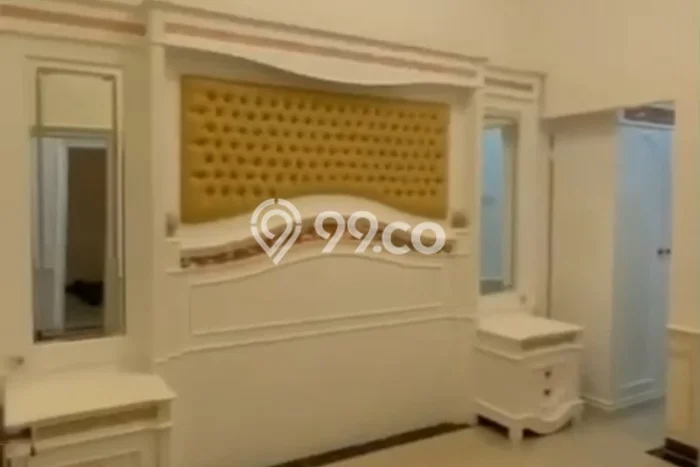 Disewakan Rumah Murah di Citraland Surabaya dengan 3 KT Disewakan Rumah Murah di Citraland Surabaya dengan 3 KT