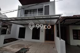 For Sale Hunian Rumah Terawat 4 Kamar di Citraland, Surabaya For Sale Hunian Rumah Terawat 4 Kamar di Citraland, Surabaya