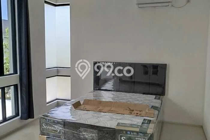 Disewakan! Rumah 3 Kamar Tidur &
3 Kamar Mandi di Citraland, Surabaya Disewakan! Rumah 3 Kamar Tidur &
3 Kamar Mandi di Citraland, Surabaya