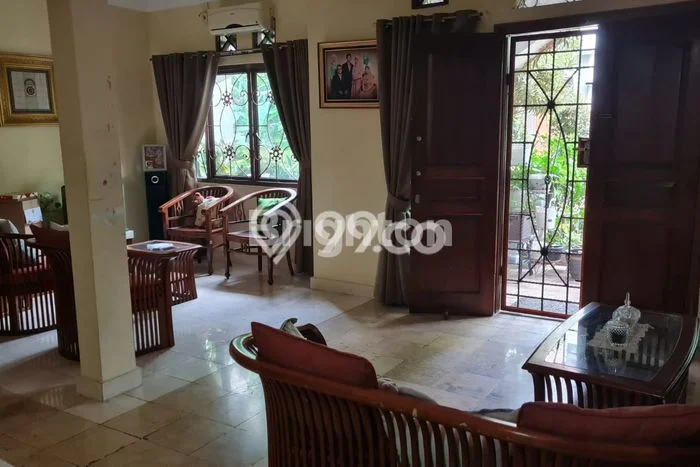 Hunian Elit LB 600m2 Siap Pakai Desain Elegan di Harjamukti, Depok Hunian Elit LB 600m2 Siap Pakai Desain Elegan di Harjamukti, Depok