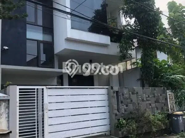 Disewakan Cepat Rumah Kondisi Baik di Kawasan Matraman, Jakarta Timur Disewakan Cepat Rumah Kondisi Baik di Kawasan Matraman, Jakarta Timur