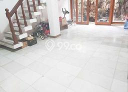 Rumah Mewah LB 385m2 Siap Huni Desain Elegan di Pondok Bambu, Jakarta Timur Rumah Mewah LB 385m2 Siap Huni Desain Elegan di Pondok Bambu, Jakarta Timur