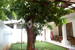 Siap Huni Rumah Mewah 4 Kamar di Kebayoran Baru Dekat ke Mana Pun Siap Huni Rumah Mewah 4 Kamar di Kebayoran Baru Dekat ke Mana Pun