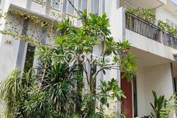 Ready to Use! Luxury House LT 1m2 Desain Elegan di Grogol Ready to Use! Luxury House LT 1m2 Desain Elegan di Grogol