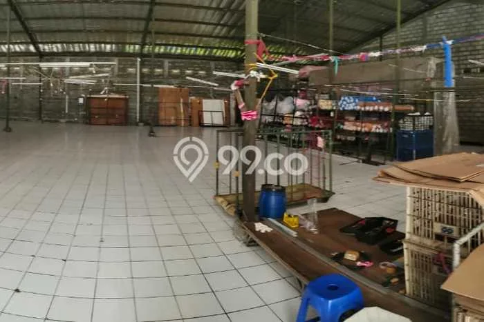Gudang disewakan di Margaasih Bandung dengan luas bangunan 1000m2 Gudang disewakan di Margaasih Bandung dengan luas bangunan 1000m2
