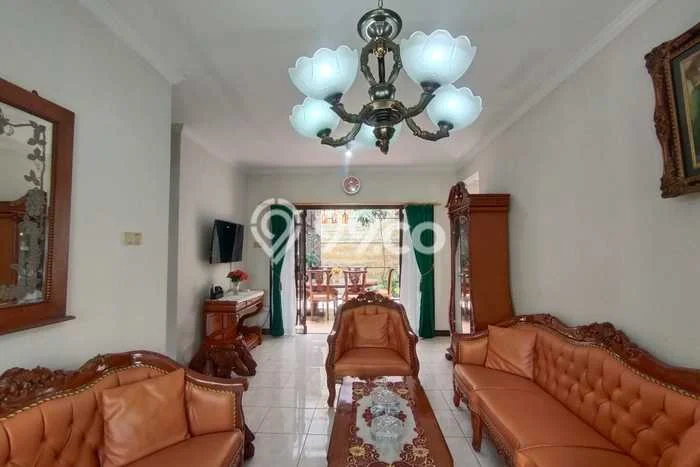 Disewakan Rumah Murah di Kota Baru Parahyangan Bandung Punya 4 Kamar Tidur Disewakan Rumah Murah di Kota Baru Parahyangan Bandung Punya 4 Kamar Tidur