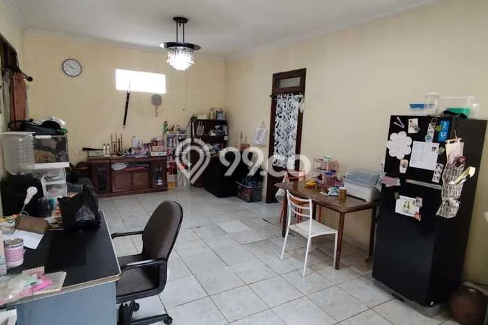 Peluang Investasi! Kost Dijual di Andir, Bandung, 12 KT, 6 KM, Luas 345m2 Peluang Investasi! Kost Dijual di Andir, Bandung, 12 KT, 6 KM, Luas 345m2