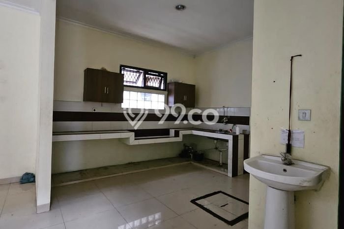 Rumah Elit LB 200m2 Siap Huni Desain Elegan di Singgasana, Bandung Rumah Elit LB 200m2 Siap Huni Desain Elegan di Singgasana, Bandung
