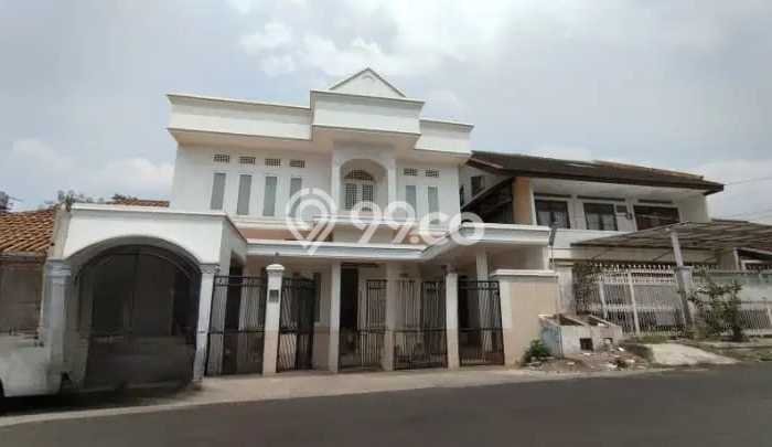 Ready to Use! Premium House LT 278m2 Desain Modern di Cigadung Ready to Use! Premium House LT 278m2 Desain Modern di Cigadung