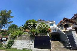 Dijual Rumah Mewah Megah Dengan View Cantik di Tubagus Ismail, Bandung Dijual Rumah Mewah Megah Dengan View Cantik di Tubagus Ismail, Bandung