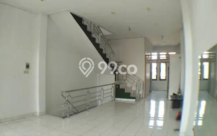 Disewakan Ruko di Kawasan Ramai Sudirman Luas 250m2 Disewakan Ruko di Kawasan Ramai Sudirman Luas 250m2