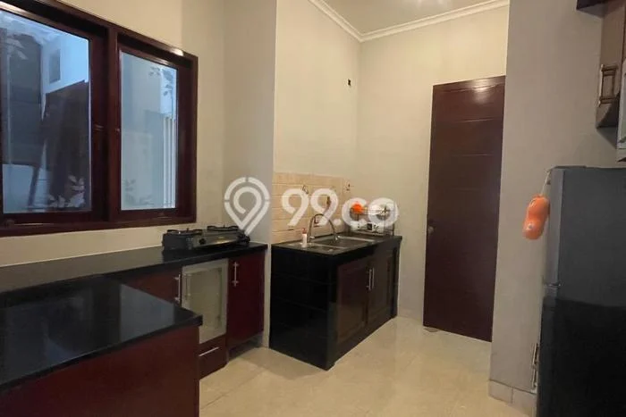 Disewakan! Rumah 4 Kamar Tidur &
4 Kamar Mandi di Bintaro, Jakarta Selatan Disewakan! Rumah 4 Kamar Tidur &
4 Kamar Mandi di Bintaro, Jakarta Selatan