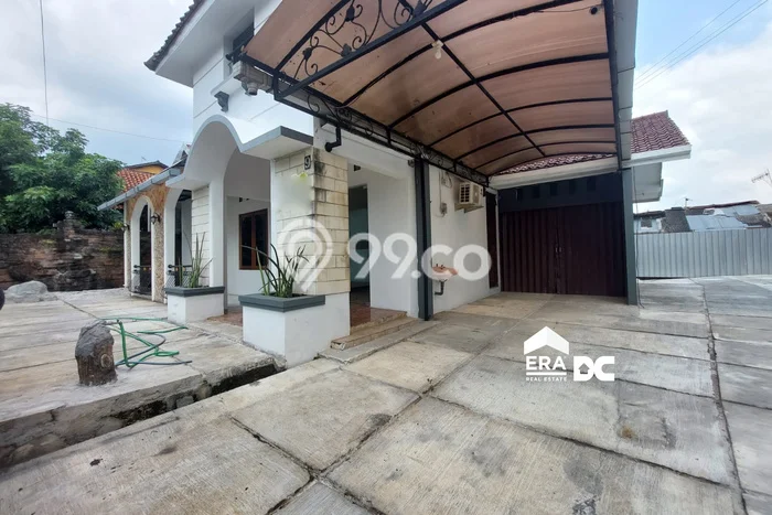 Rumah Cantik Siap Pakai Di Gajah Mungkur Luas 200m2 Lokasi Strategis Rumah Cantik Siap Pakai Di Gajah Mungkur Luas 200m2 Lokasi Strategis