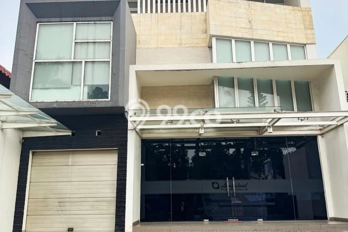 Kantor Dijual di BSD LT 300m2, LB 468m2 untuk Investasi Kantor Dijual di BSD LT 300m2, LB 468m2 untuk Investasi