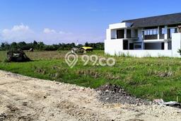 Lahan untuk Disewa di Badung Luas 300m2 Lahan untuk Disewa di Badung Luas 300m2