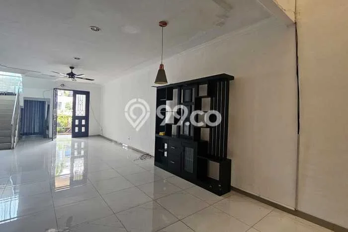 Sewa cepat rumah minimalis strategis 4 Kamar di Cakung, Jakarta Timur Sewa cepat rumah minimalis strategis 4 Kamar di Cakung, Jakarta Timur