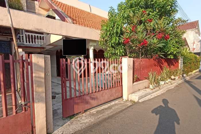 Lokasi strategis! Rumah siap pakai dikontrakkan di Duren Sawit LB 120m2 Lokasi strategis! Rumah siap pakai dikontrakkan di Duren Sawit LB 120m2