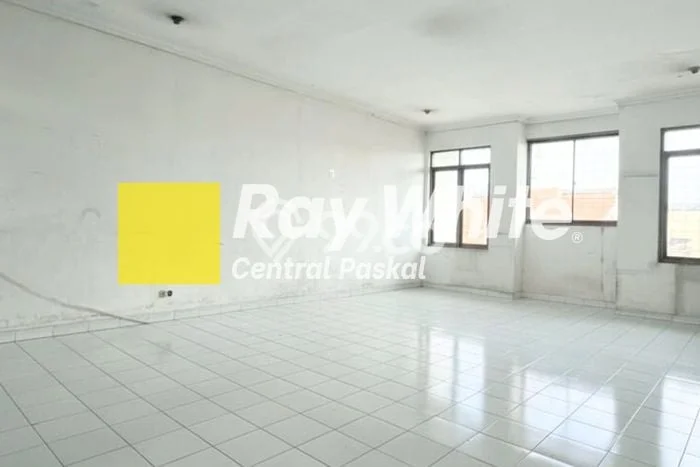 Ruko Disewa di Bandung dengan LB 225m2 Area Komersial Ramai Ruko Disewa di Bandung dengan LB 225m2 Area Komersial Ramai