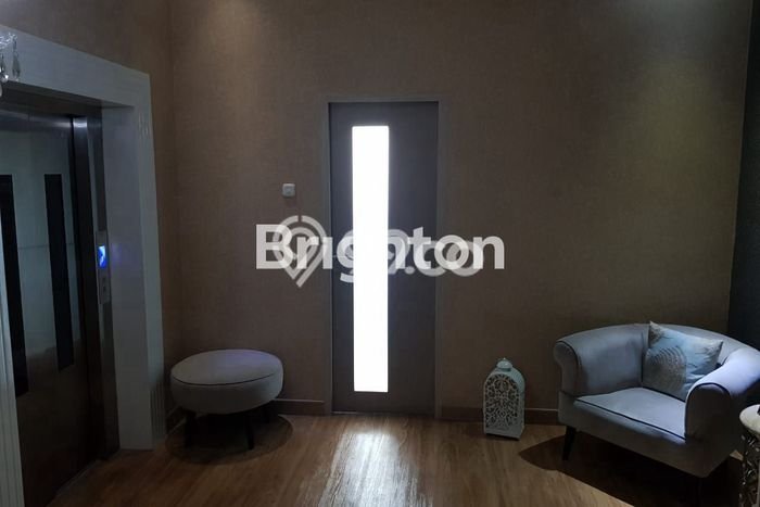 Ruko Dijual di Prime Area Jakarta Selatan Luas 340m2 Ruko Dijual di Prime Area Jakarta Selatan Luas 340m2