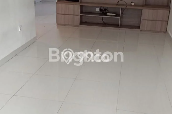 Dijual Rumah 3 Kamar Lokasi Ideal Bagus dan Strategis di Karang Tengah Dijual Rumah 3 Kamar Lokasi Ideal Bagus dan Strategis di Karang Tengah