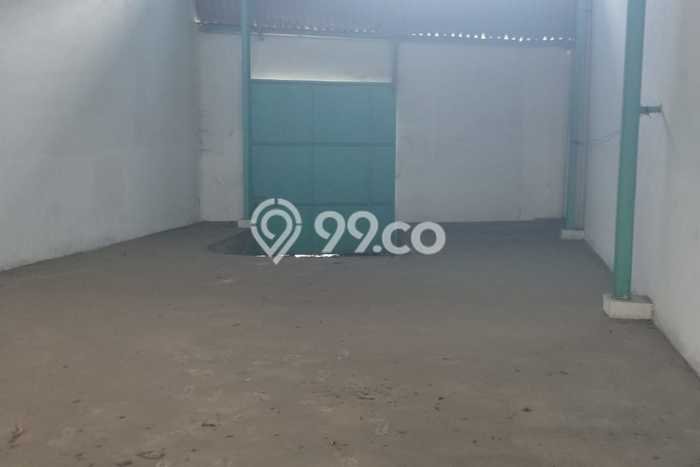 Gudang disewakan lokasi strategis Cengkareng Jakarta Barat 300m2 Gudang disewakan lokasi strategis Cengkareng Jakarta Barat 300m2