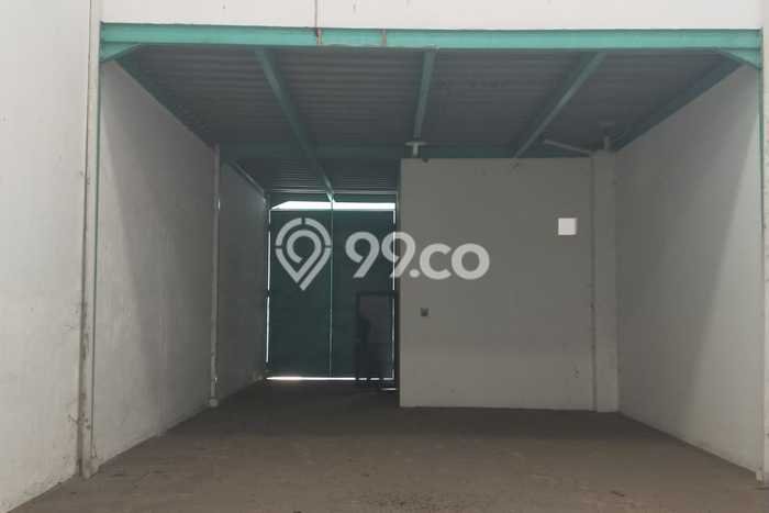 Gudang disewakan lokasi strategis Cengkareng Jakarta Barat 300m2 Gudang disewakan lokasi strategis Cengkareng Jakarta Barat 300m2