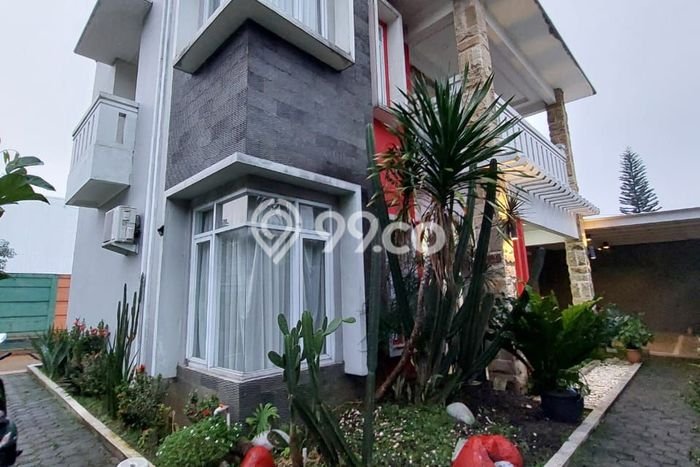 Hunian Elit LB 385m2 Siap Pakai Desain Elegan di Baranangsiang, Bogor Hunian Elit LB 385m2 Siap Pakai Desain Elegan di Baranangsiang, Bogor