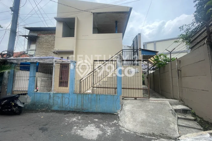 Jual Rumah Modern 8 KT di Halim Perdana Kusuma, Jakarta Timur Jual Rumah Modern 8 KT di Halim Perdana Kusuma, Jakarta Timur