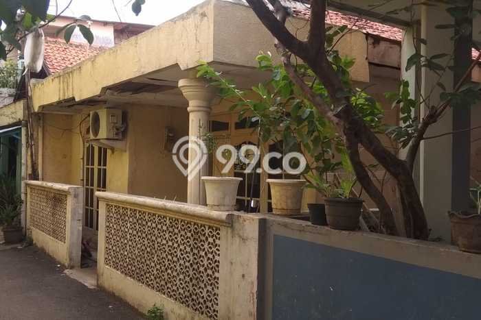 Rumah Elit Modern Tanpa Renovasi di Jatiwaringin Jakarta Timur Rumah Elit Modern Tanpa Renovasi di Jatiwaringin Jakarta Timur