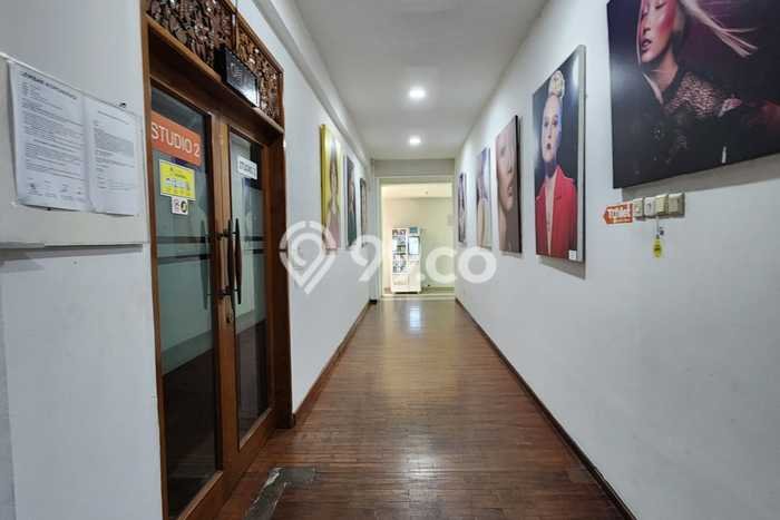 Kantor Strategis di Menteng, Luas 2402m², Area Bisnis, Lokasi Ramai Kantor Strategis di Menteng, Luas 2402m², Area Bisnis, Lokasi Ramai