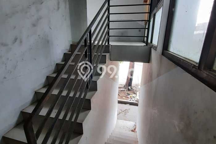 Gudang Premium Kawasan Pinang, Luas 300m², Area Bisnis Gudang Premium Kawasan Pinang, Luas 300m², Area Bisnis