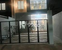 Rumah Strategis Modern Lb 123m2 di Limo, Depok Rumah Strategis Modern Lb 123m2 di Limo, Depok
