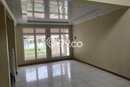Disewakan! Rumah 3 Kamar Tidur &
3 Kamar Mandi di Bintaro, Tangerang Selatan Disewakan! Rumah 3 Kamar Tidur &
3 Kamar Mandi di Bintaro, Tangerang Selatan