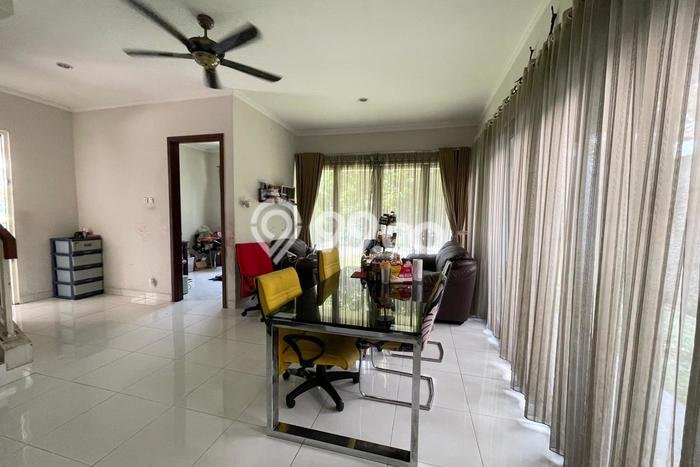 Jual Rumah Luas Megah Dengan View Eksklusif di Bintaro, Tangerang Selatan Jual Rumah Luas Megah Dengan View Eksklusif di Bintaro, Tangerang Selatan