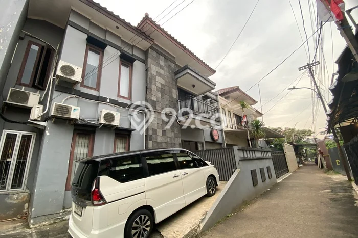 Rumah sewa siap pakai 8 KT di Cipete, Jakarta Selatan Rumah sewa siap pakai 8 KT di Cipete, Jakarta Selatan